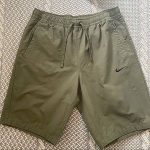 Nike Men’s Army Green Shorts XL